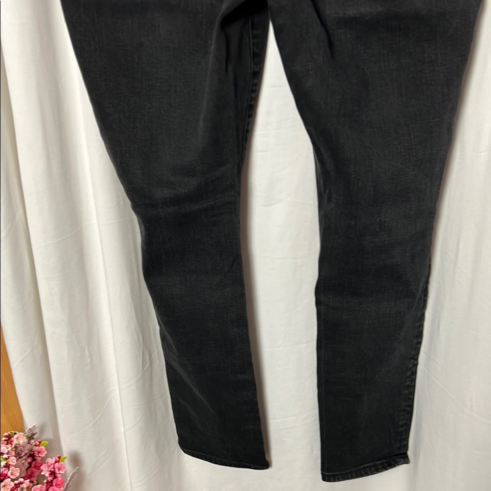 American Eagle Outfitters Black Distressed Skinny Jeans Size 12 Short - Picture 5 of 7